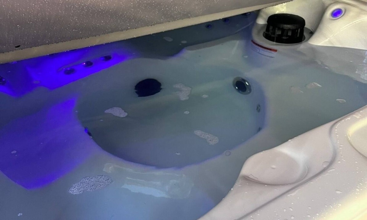 Eustis Ski Chalet | Refuge Home, Jacuzzi & Heated Pool 35 min Orlando.