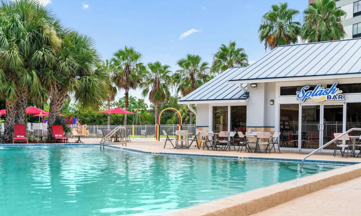 Florida Center Hotel | Relax in Comfort w/King Bed Near Universal Studios - Free Breakfast Included