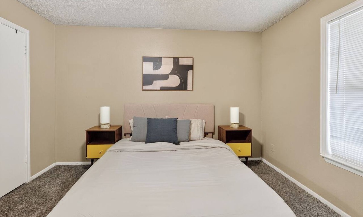 Lubbock Apartment | Relax in this spacious 2BR apartment