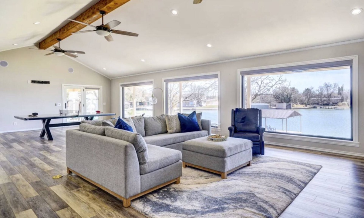 San Angelo House | Relax lakeside at Lake Nasworthy