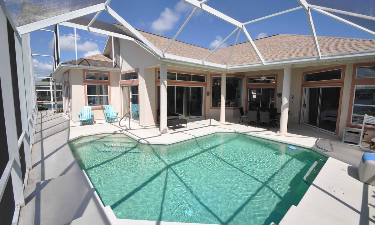Palm Harbor House | Relaxing Canalfront Home with Pool & Sunset Views