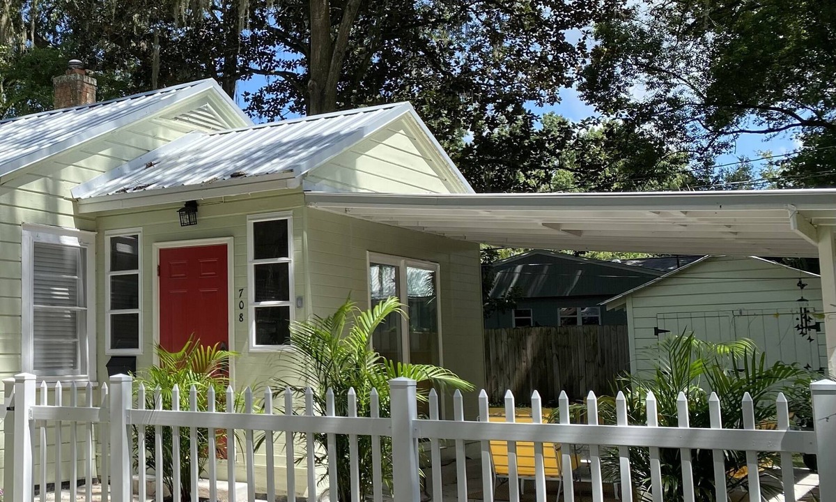 Gainesville House | Remodeled Vintage Private Home. <5 min to UF and Downtown