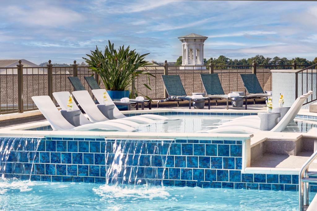 Central Business District Hotel | Renaissance Mobile Riverview Plaza Hotel