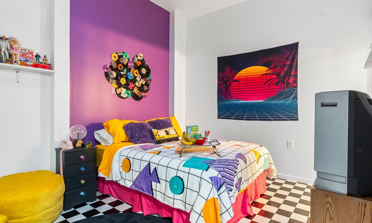 Hot Springs Apartment | Retro Loft Getaway | Mario Fun & Farm Vibes