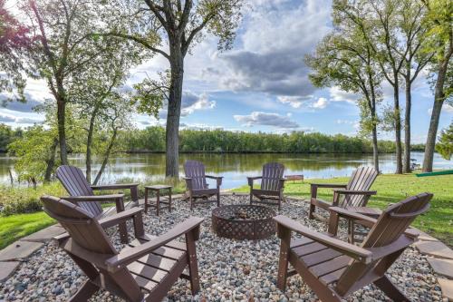 Wisconsin Dells House | Riverfront Home w/Private Dock in Wisconsin Dells