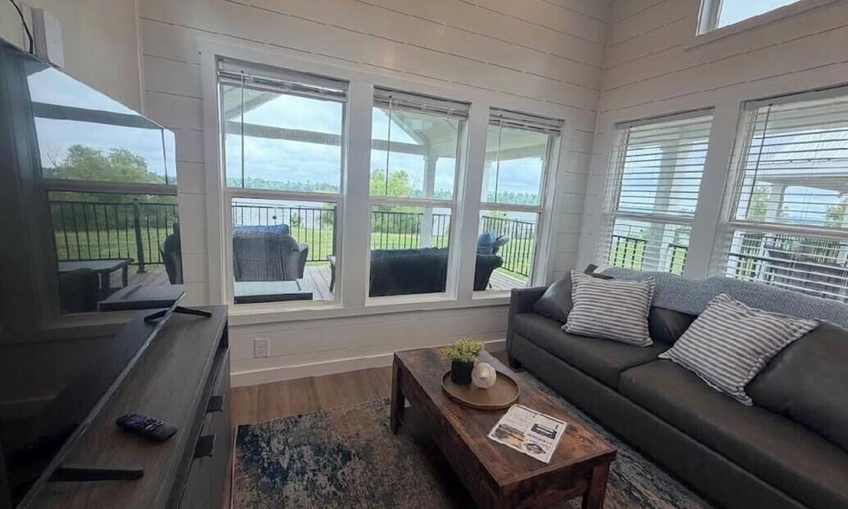 Vicksburg House | RiverMist Modern Tiny Home