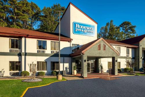 Brandon Hotel | Rodeway Inn Brandon - Jackson East