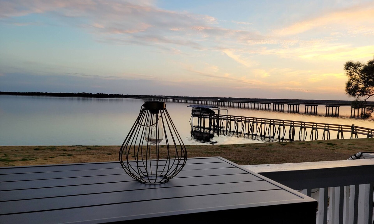 Panacea Apartment | romantic get away for 2 right on the Ochlockonee river