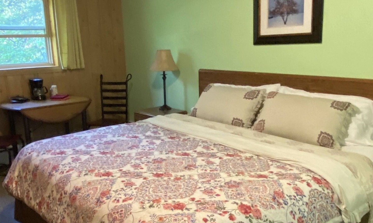 Ironwood Hotel | Royal Motel