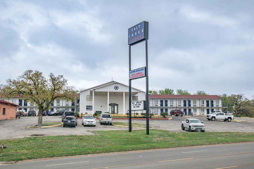 Graham Hotel | Salt Creek Lodge