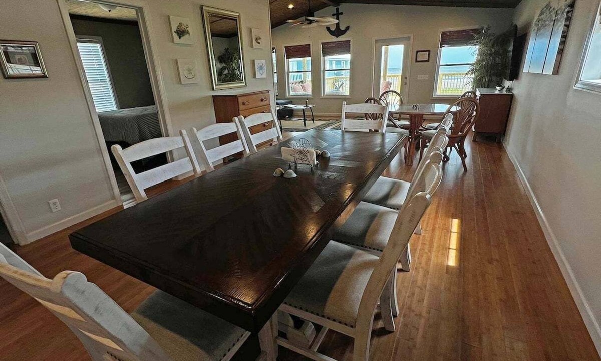 Grand Isle House | Sassy Seagull Beachfront and Sunrise