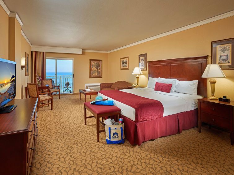 East Daytona Apartment | Seabreeze Apartment, Sleeps 4 with Pool and WiFi