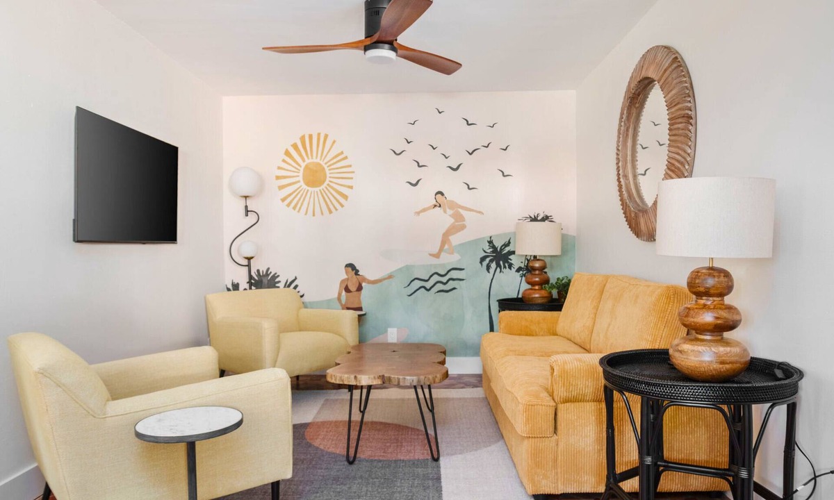 Vilano Beach Hotel | Seabreeze Apartment: Full kitchen, 5 min walk to Vilano Beach