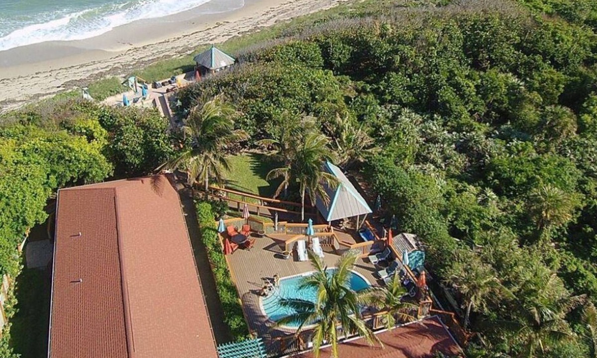 Melbourne Beach Apartment | SEASHELL SUITES RESORT -Florida's Finest Beach Hotel