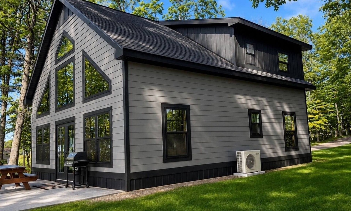 Lake Linden House | Secluded Portage Lake Home - Bootjack Shores - New Construction