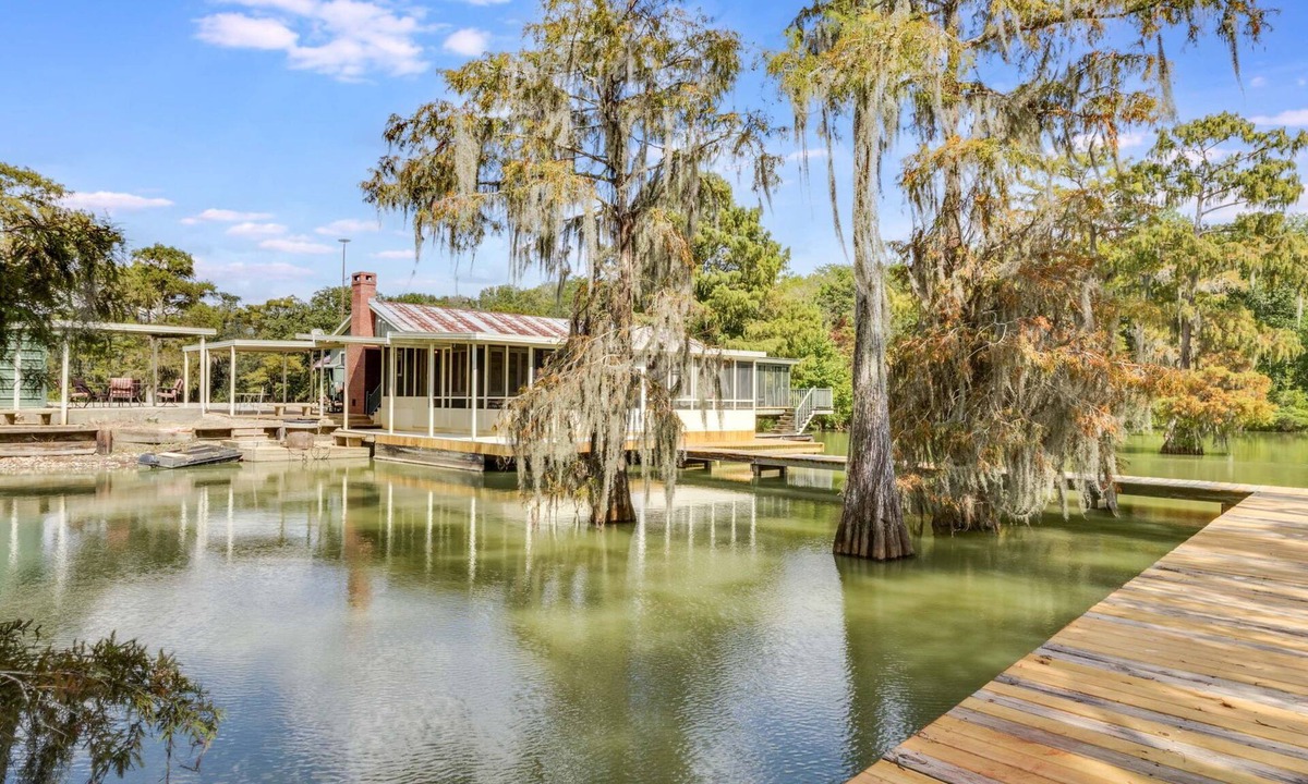 Opelousas House | Secluded, Private Lake; Games, Fish, Kayak, Relax