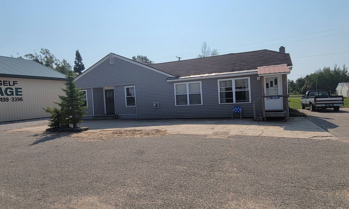 Seney House | Seney Bunkhouse