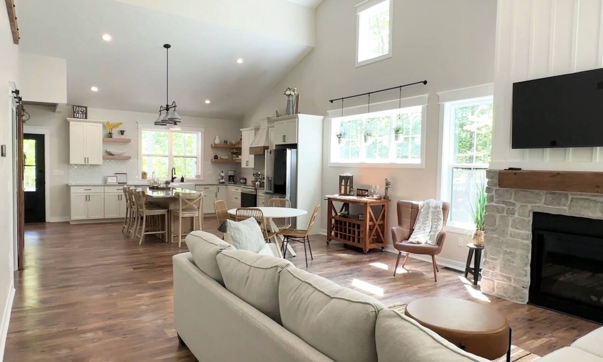 Egg Harbor House | Serene Egg Harbor Retreat w/Fire Pit! Wineries & Trails Just Minutes Away