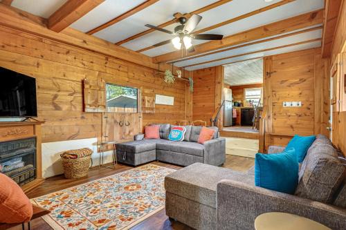 Hudson Oaks House | Serene Hilltop Hideaway: 7 Mi to Weatherford!