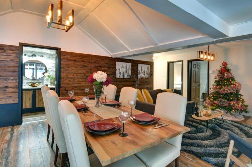 Riviere-Rouge Ski Chalet | Serene Lakefront Cottage Escape