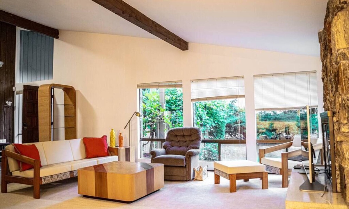 Bellevue House | Serene & Spacious, 5 min drive to DT Bellevue