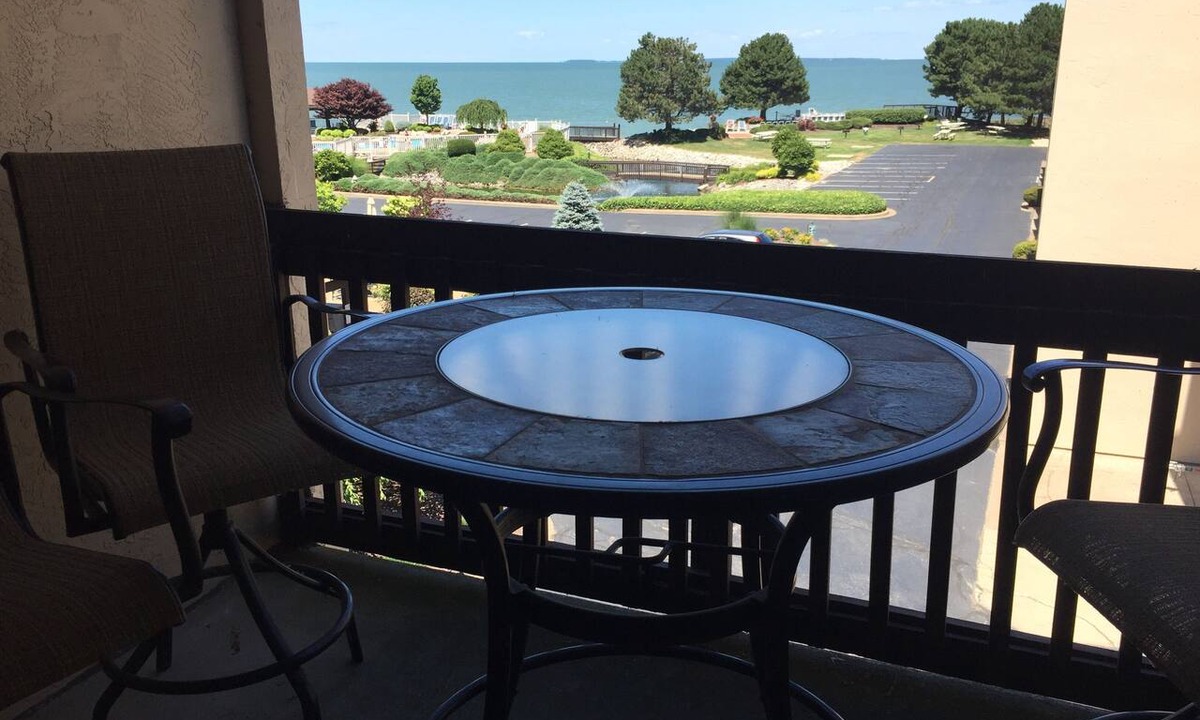 Port Clinton Condo | Shores #25: 1 BR sleeps 4