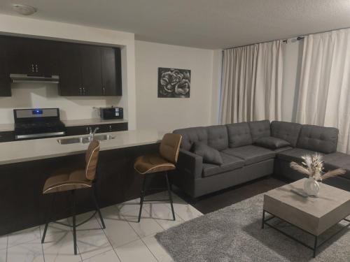 Markham Apartment | Short stay and exploring the city