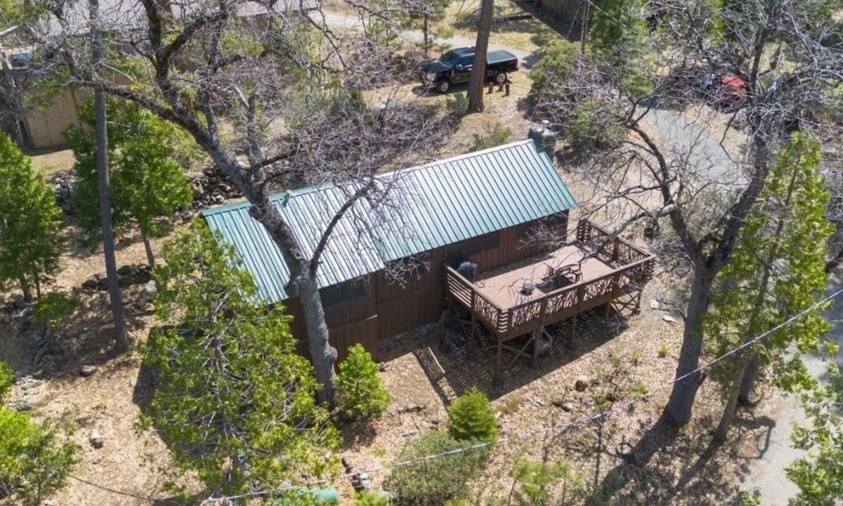 Big Creek Cabin | Sierra Mountain nest