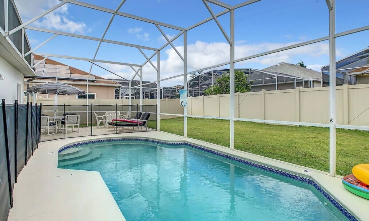 Esprit House | Single Level POOL Home/Themed Room by Disney