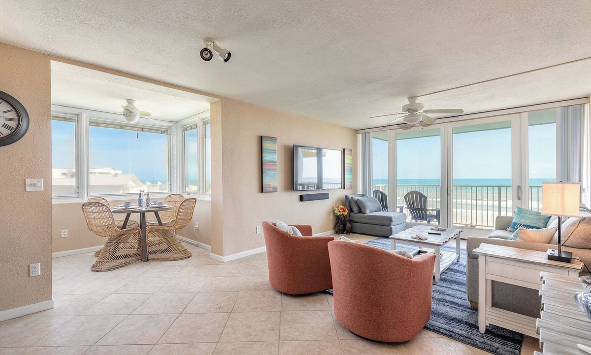 New Smyrna Beach Condo | 🌴 Smyrna Beach Club 401 🌊 Lux 1 Bedroom | 1 Bathroom | Corner Unit