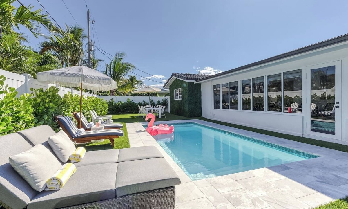 Lighthouse Point House | SoFloasis - Home w/Heated Pool, close to beaches