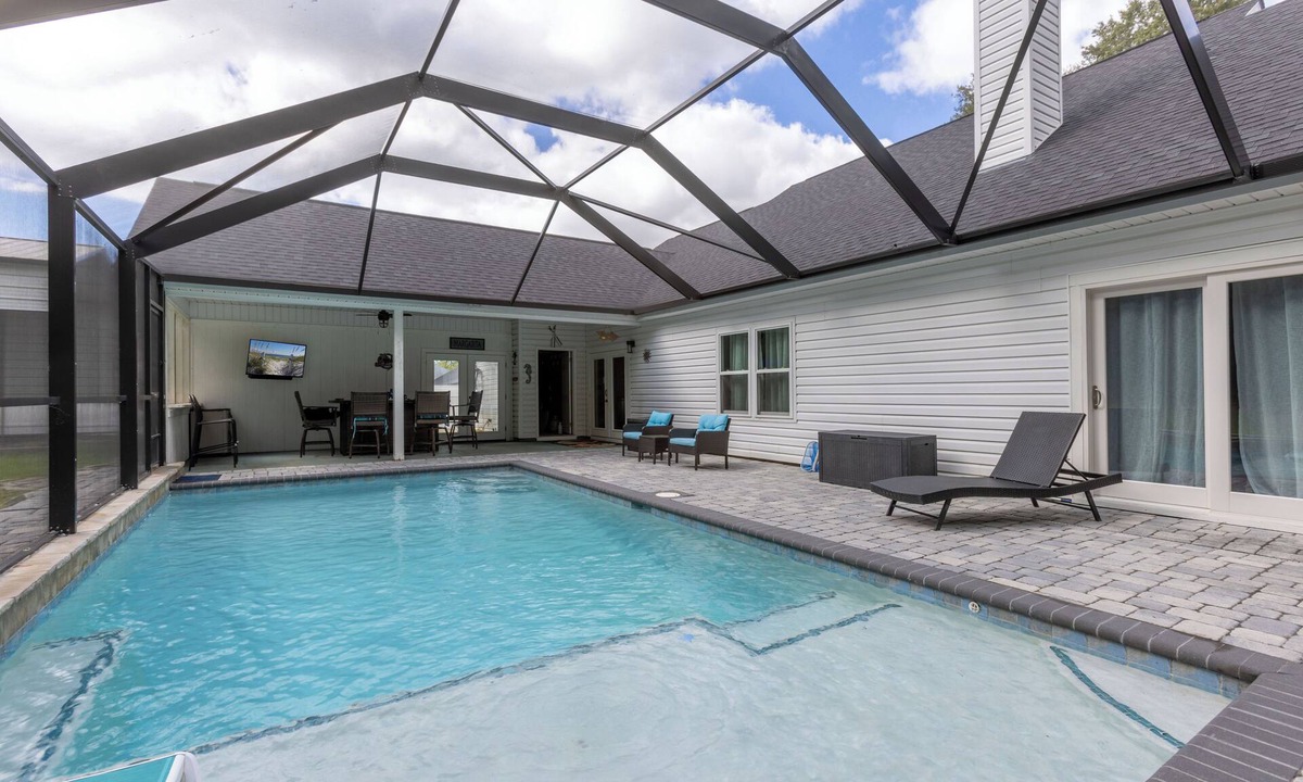 Foley House | "Southern Charm"- *Heated Pool, Close To OWA, Sports Plex, Tanger, & Beach!