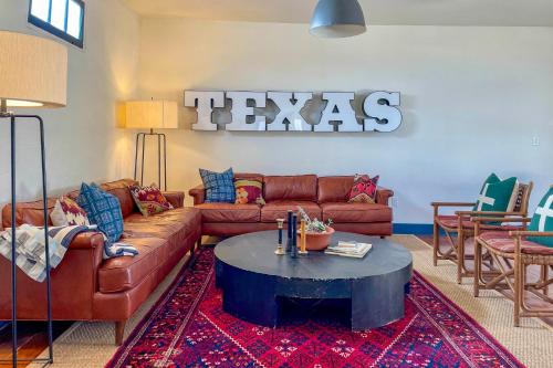 Fort Davis House | Southwest Escape in Fort Davis: Walk to Dining!