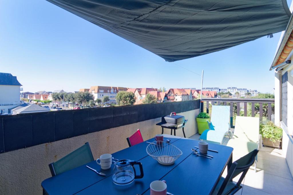 Courseulles-sur-Mer Apartment | Souvenirs de Mer - À 300 m de la mer