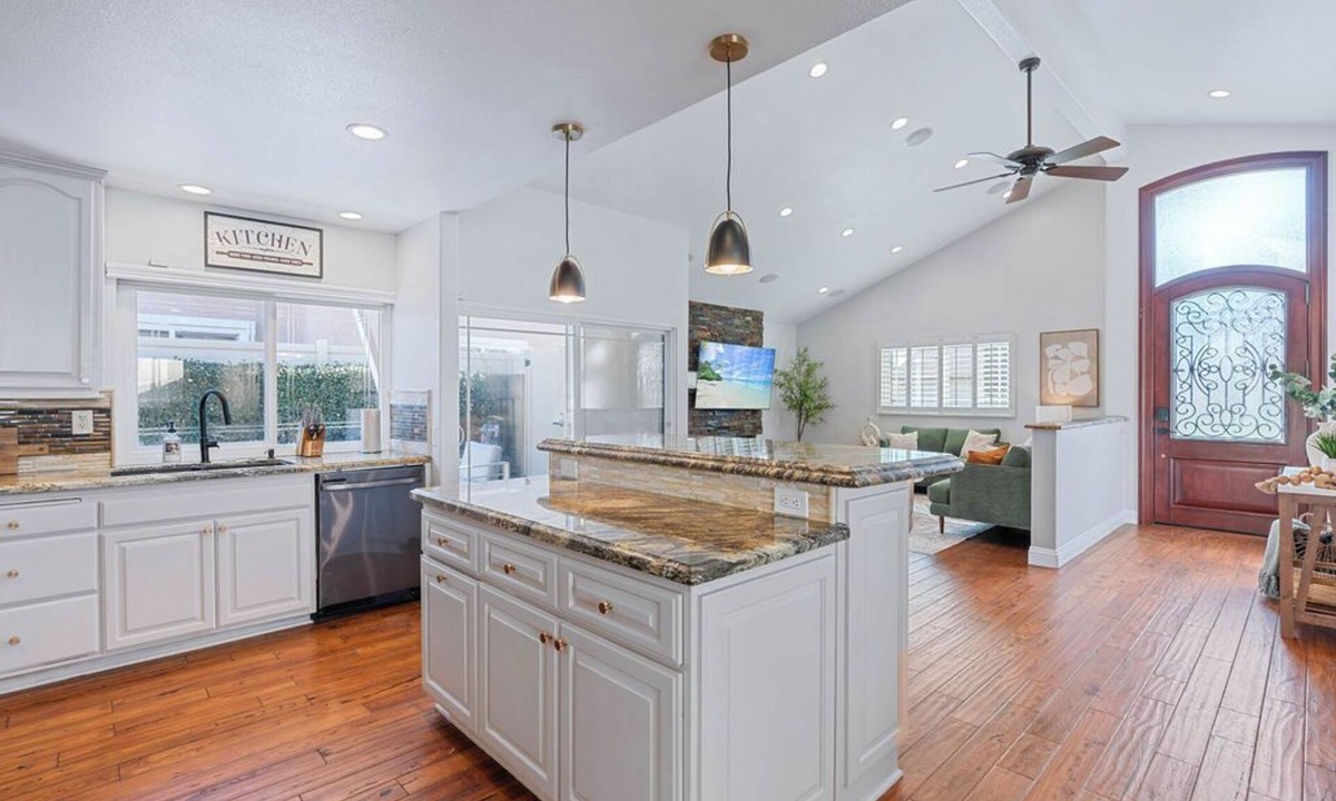 Southwest Anaheim House | Spacious 3BR Home w/Pool Garage - Near Disneylandn