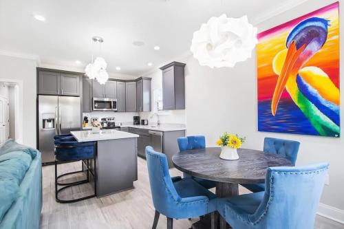 Tulane - Gravier House | Spacious 5 bedroom Home Near FQ and Superdome
