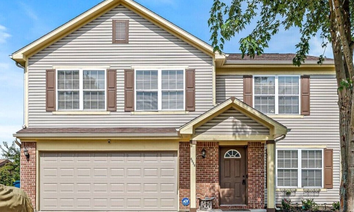 Pike House | Spacious 5-bedroom house in gorgeous Indianapolis with AC