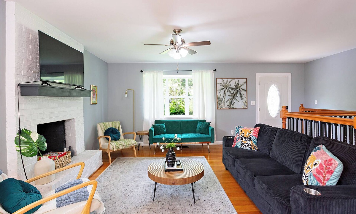 Tallahassee House | Spacious 5-bedroom Tallahassee Home/Minutes to FSU & FAMU & The Capitol