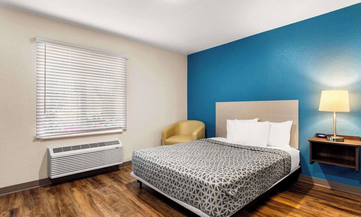 Port Saint Lucie Hotel | Spacious Studio Suite | Port St. Lucie Location | Full Kitchen
