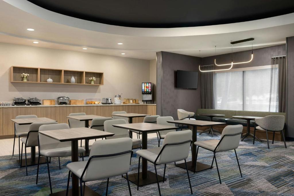 Tampa Hotel | SpringHill Suites by Marriott - Tampa Brandon
