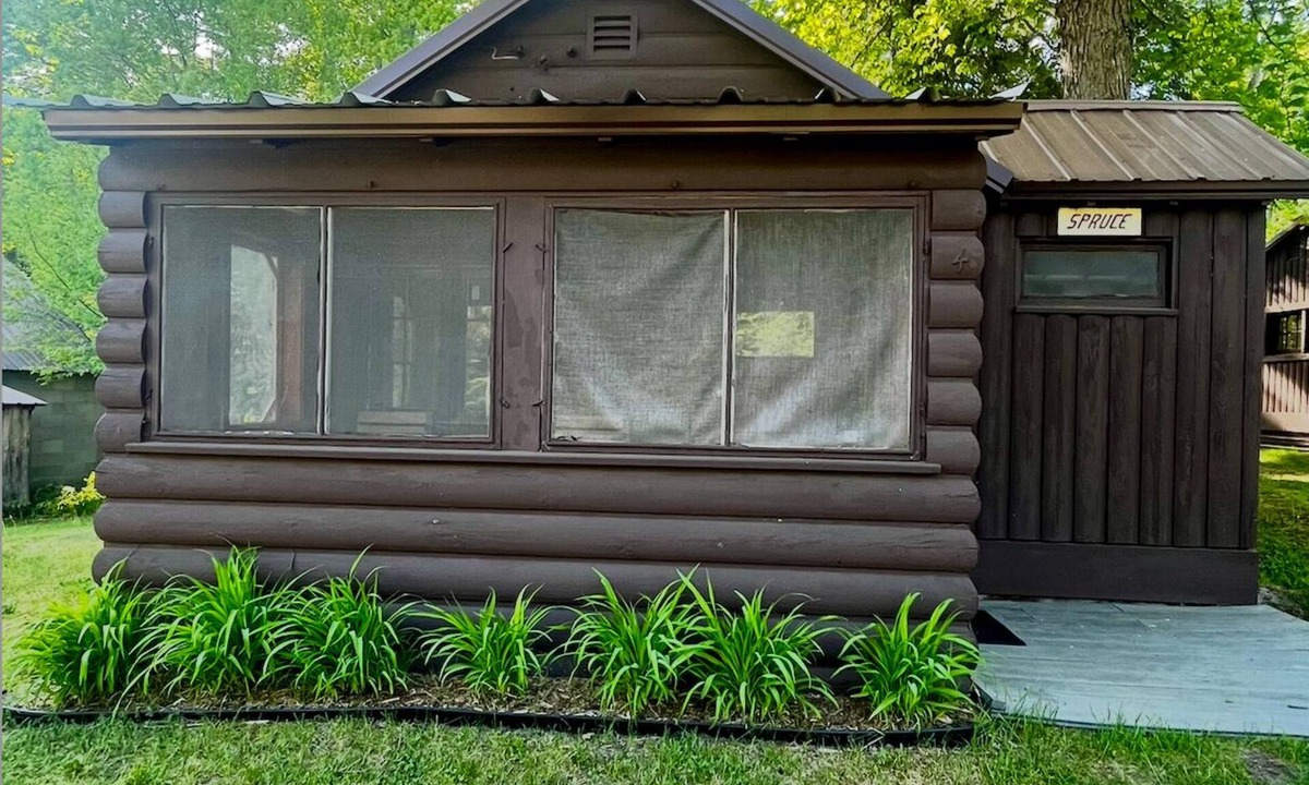 Wetmore House | Spruce at Hiawatha Cabins