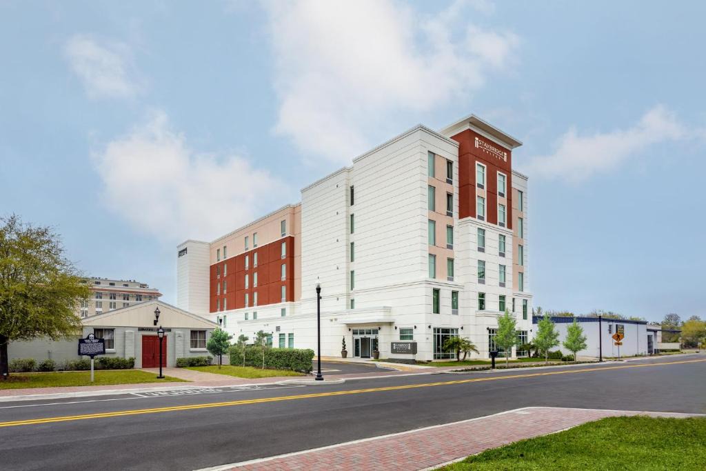 Winter Haven Hotel | Staybridge Suites Winter Haven - Auburndale by IHG