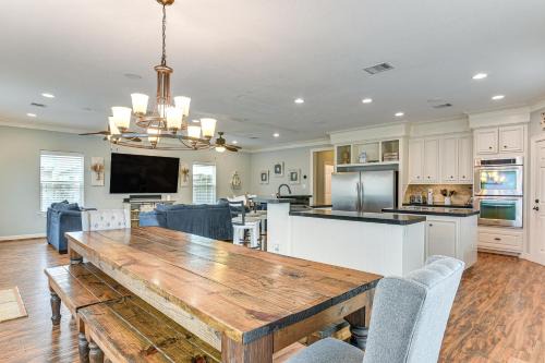 Surfside Beach House | Steps to Surfside Beach: Large Group Gulf Retreat