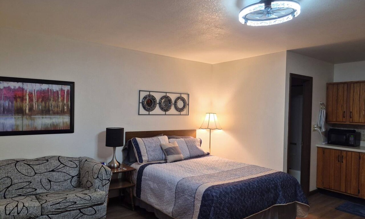 Monroe City Apartment | Studio apartment in Monroe City with boat parking near Mark Twain Lake No Pets