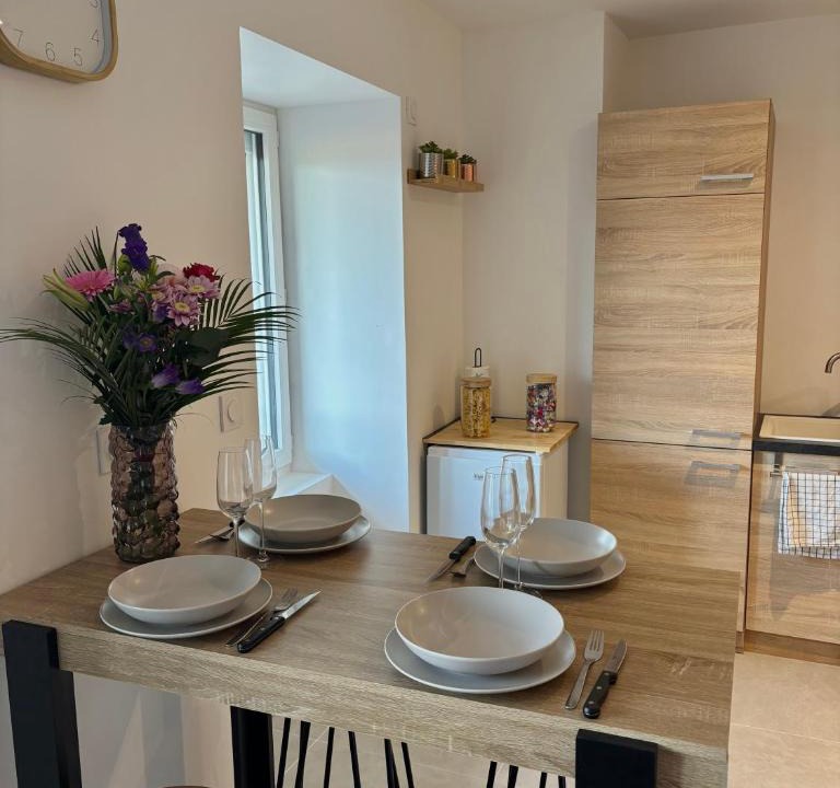 La Cote-Saint-Andre Apartment | Studio Cocon & Bulle
