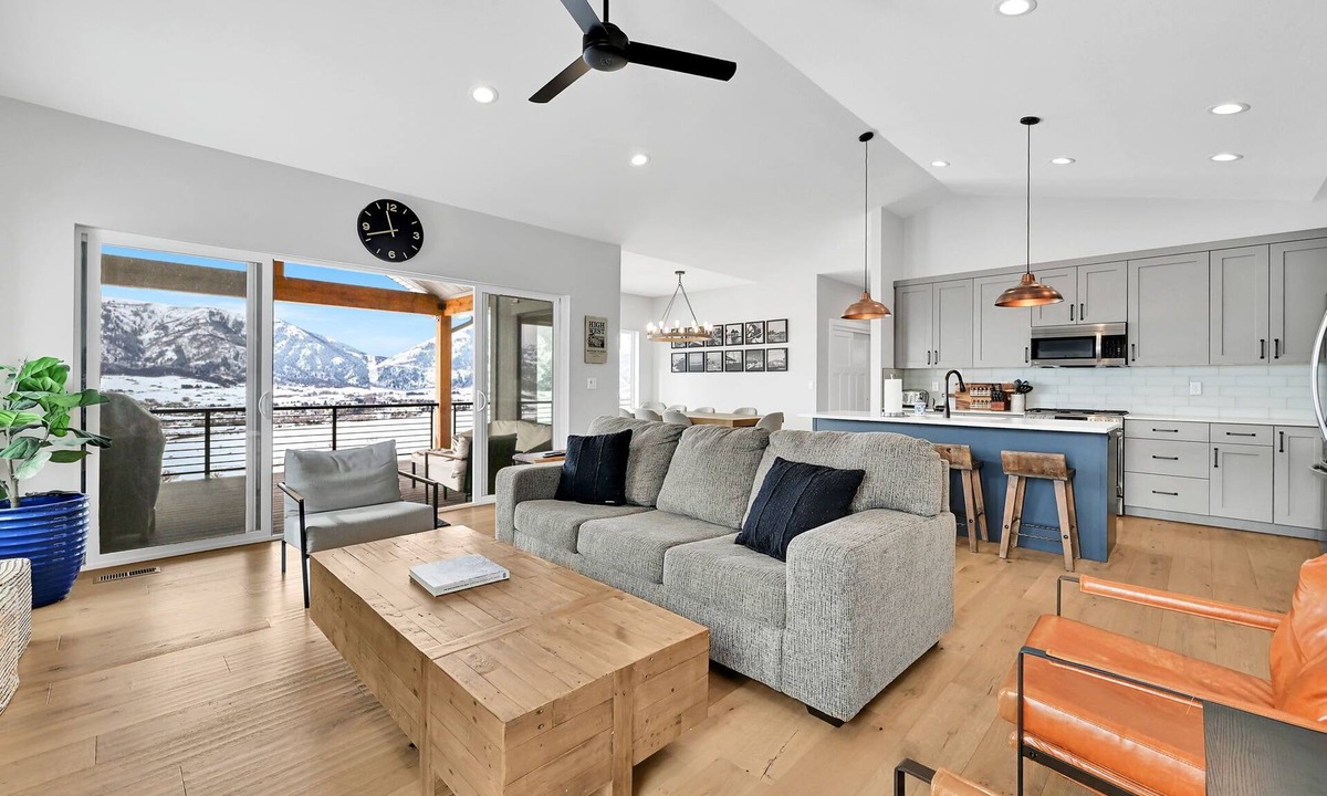 Wolf Creek House | Stunning Mountain-View Home with Hot Tub in Eden