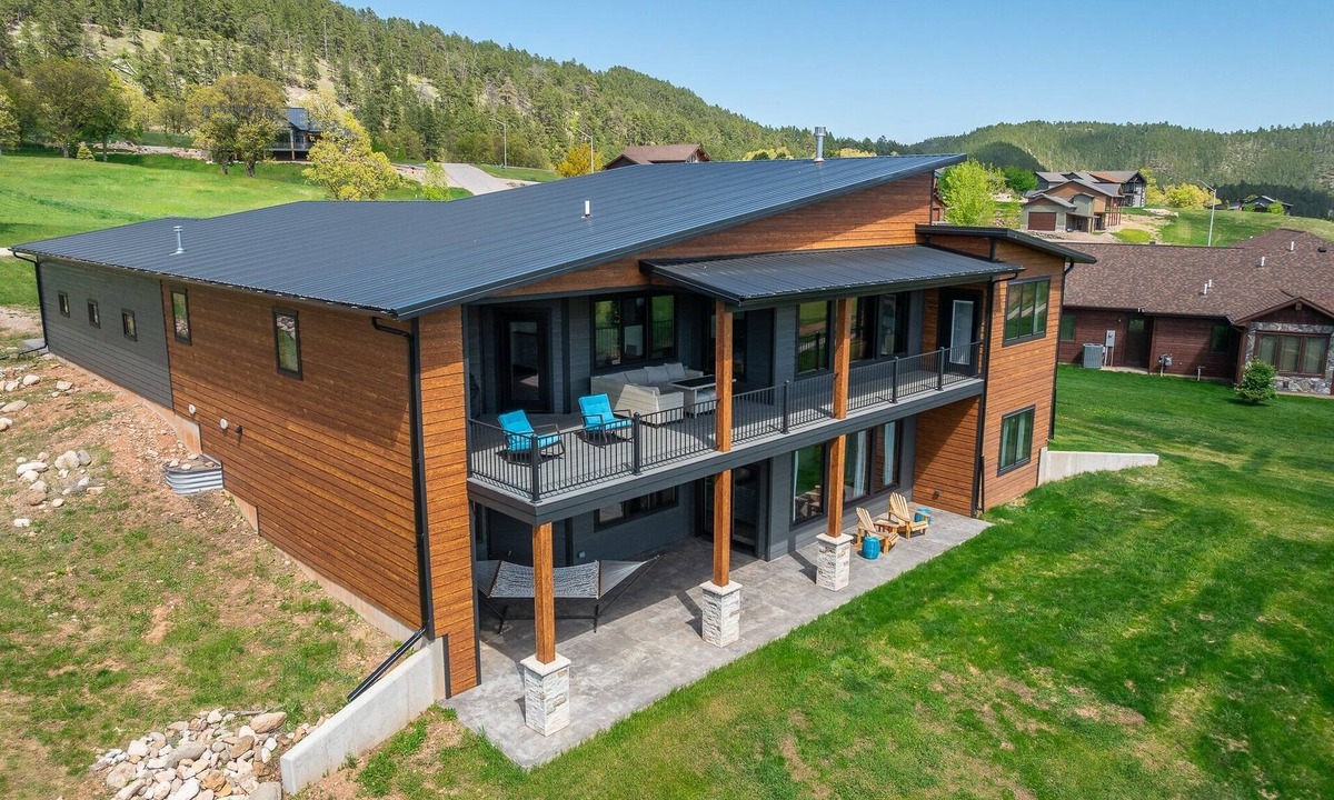 Sturgis House | Stunning spacious home w/amazing views, hot tub, AC & golf simulator