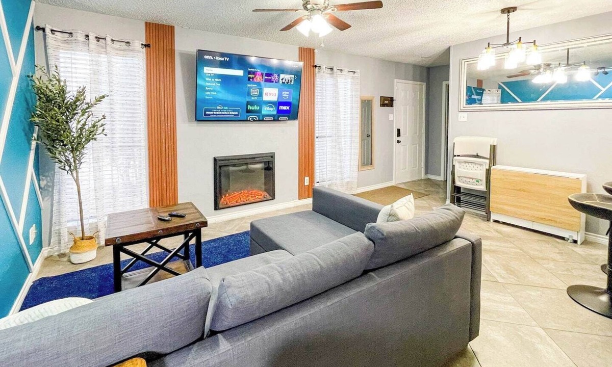 West Arlington Apartment | Stylish 2BR/2BA Condo with Fireplace & Full Kitchen in Arlington
