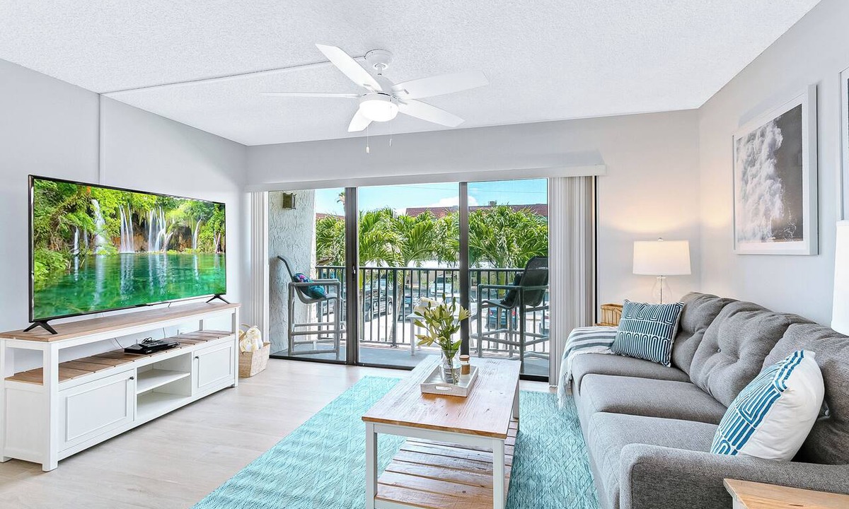 Avon By The Sea Condo | Sunny Shores Retreat w/Pool, Balcony & Steps to Ocean!