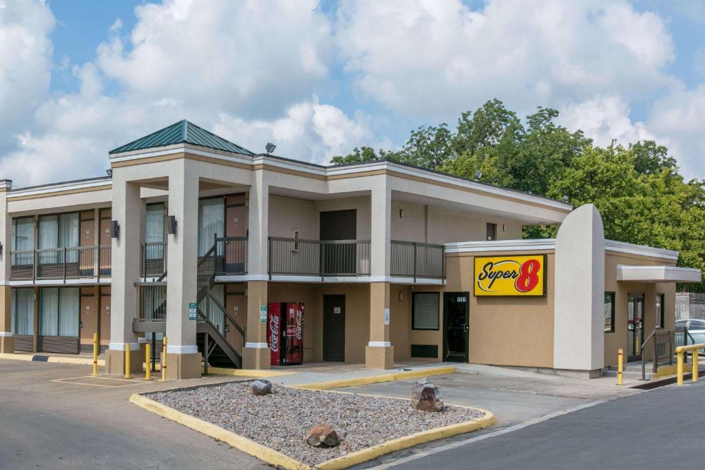 Duncan Hotel | Super 8 by Wyndham Duncan OK